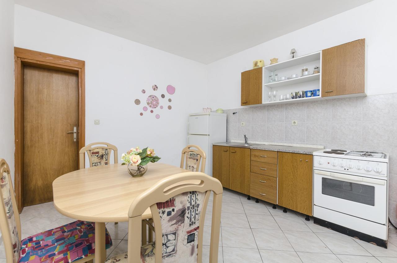 Apartments Helena Ivan Dolac Εξωτερικό φωτογραφία